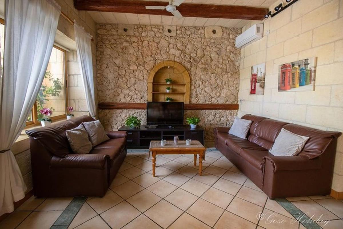Bed and Breakfast Hibiscus Xagħra Exterior foto